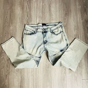 Men’s Bleecker & Mercer Distressed Jeans  38/32